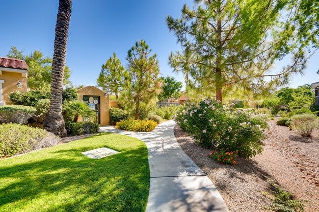 Building Photo - 845 Pantara Pl