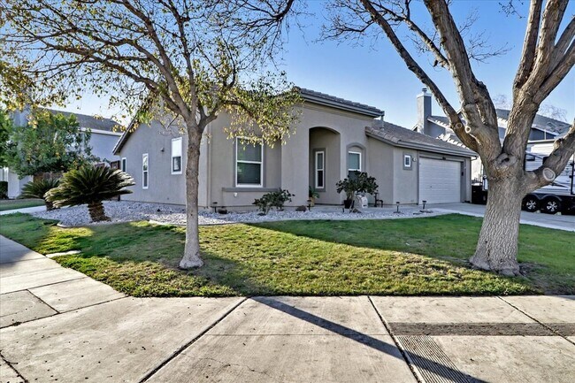Building Photo - 1437 Promenade Cir