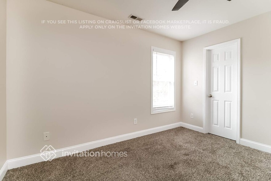 Building Photo - 3140 La Costa Way