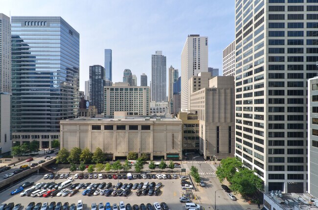 Building Photo - 405 N Wabash Ave