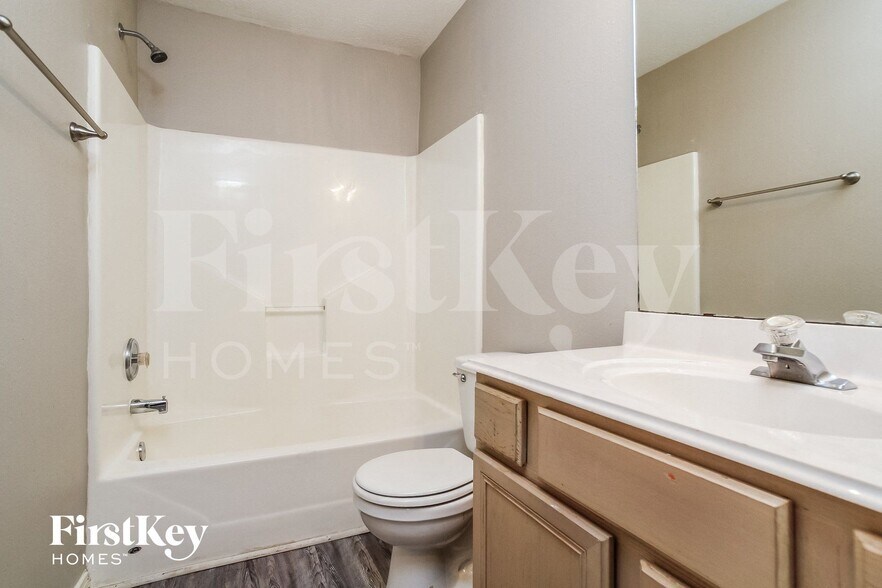Building Photo - 8114 Scarlet Tanager Dr
