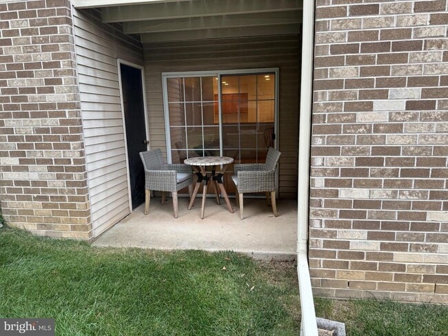 Building Photo - 61 Ramsgate Ct