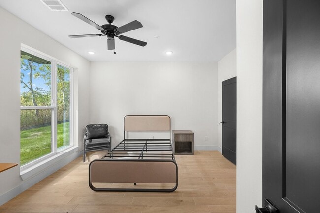 Building Photo - Available August 2026! BRAND NEW 3-Story 5Bed/5Bath Townhome across from Blinn!