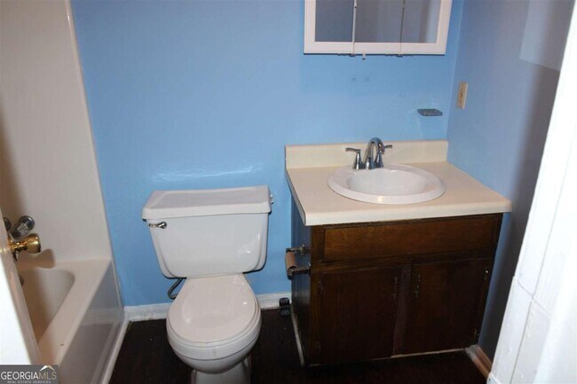 Building Photo - 105 Bristle Cone Ct