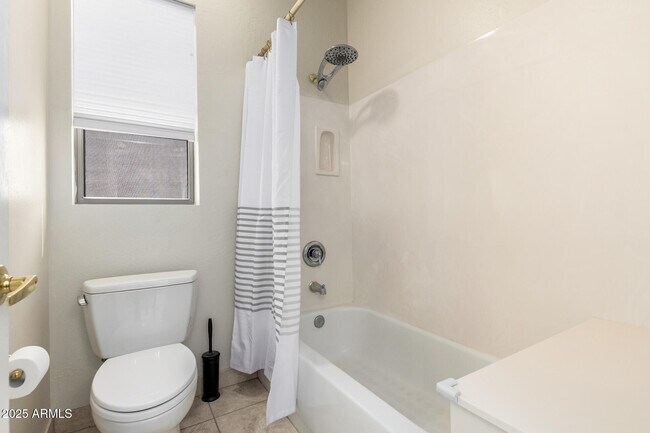 Building Photo - 7446 E Journey Ln