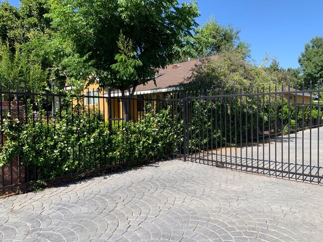 Community Gate Entrance - 6624 Kester Ave