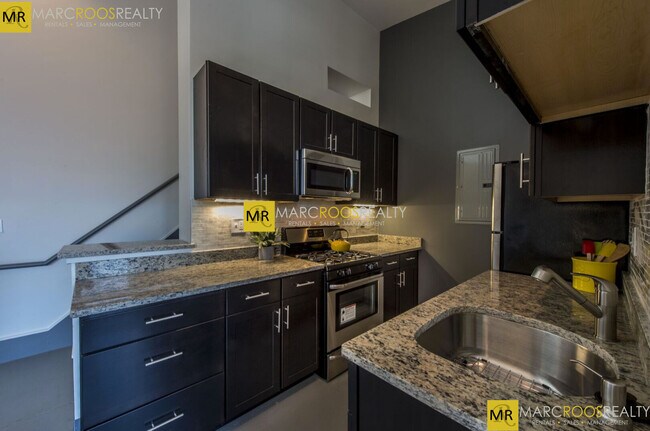 Building Photo - 142 Berkeley St