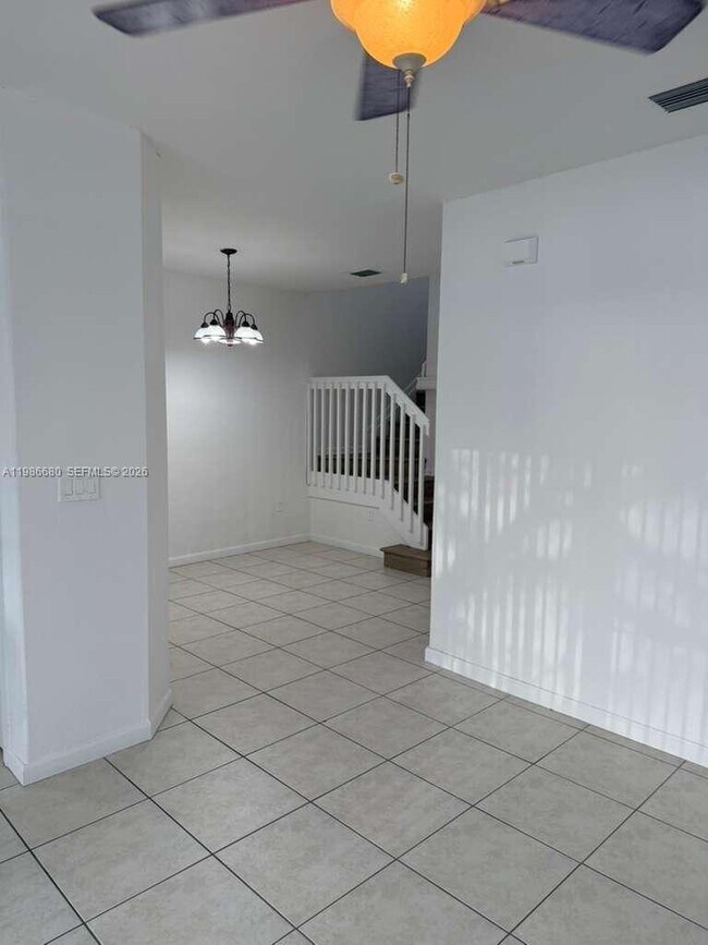 Building Photo - 2470 SE 15th Pl