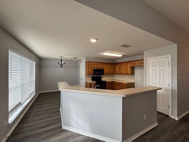 Building Photo - 112 Pepperbush Ln