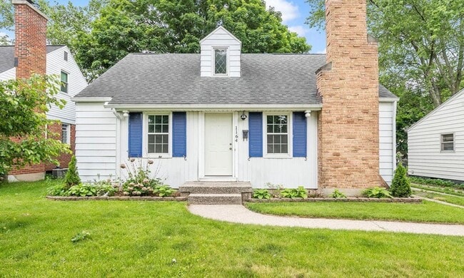 Building Photo - 3 Bedroom in Alger Heights!