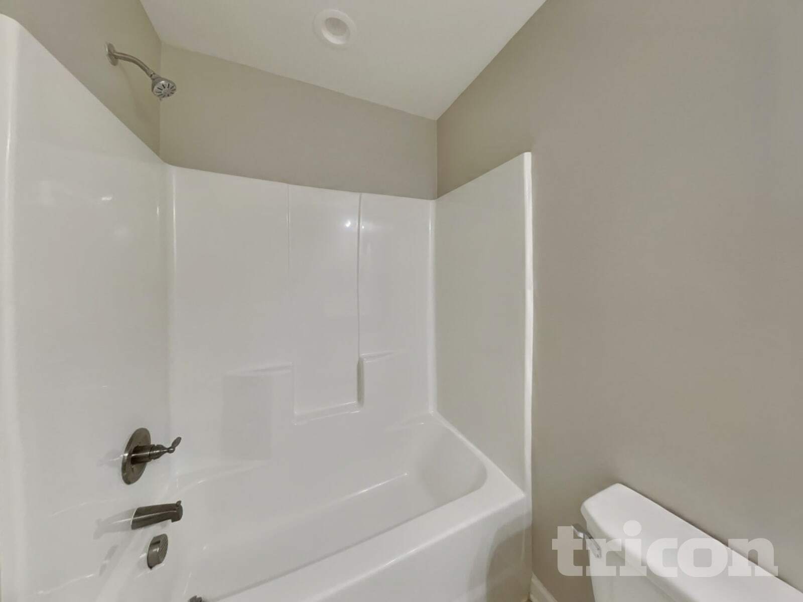 Building Photo - 877 Juno Dr