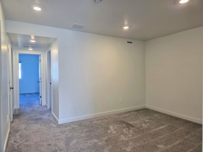 Building Photo - 10026 Dorado Wy