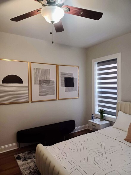 Building Photo - 5811 N Winthrop Ave