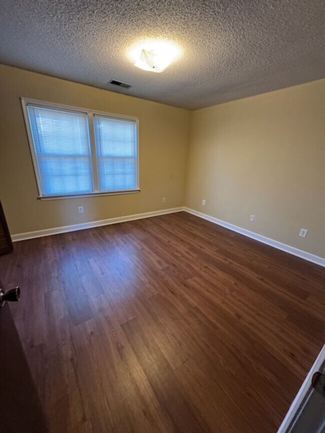 Building Photo - Village Square Apartments