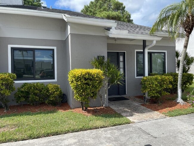 Primary Photo - 401 Shoreview Dr