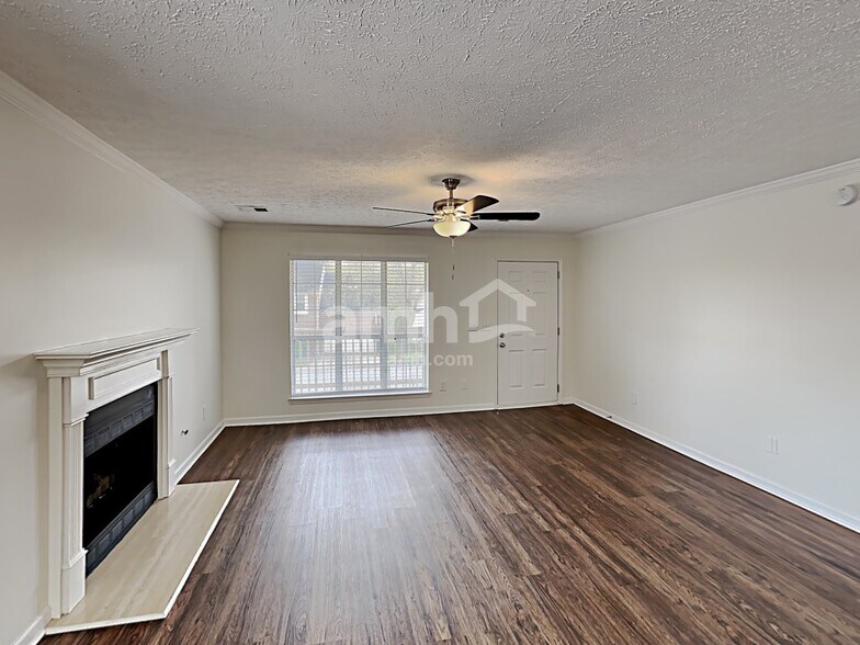 Building Photo - 640 Granwood Blvd