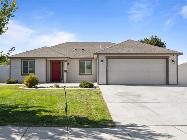 Primary Photo - 1016 S Blueberry Pl