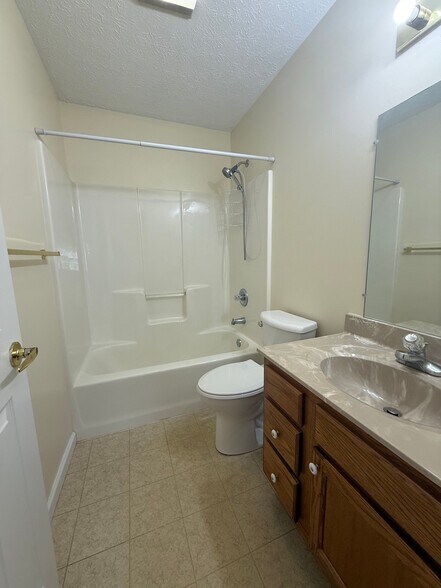 Building Photo - 3982 S Cramer Cir