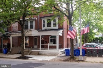 Building Photo - 111 Hanover Dr