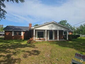 Building Photo - LARGE 4 BR, 2BA, NORTH AUGUSTA, SC
