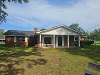 Building Photo - LARGE 4 BR, 2BA, NORTH AUGUSTA, SC
