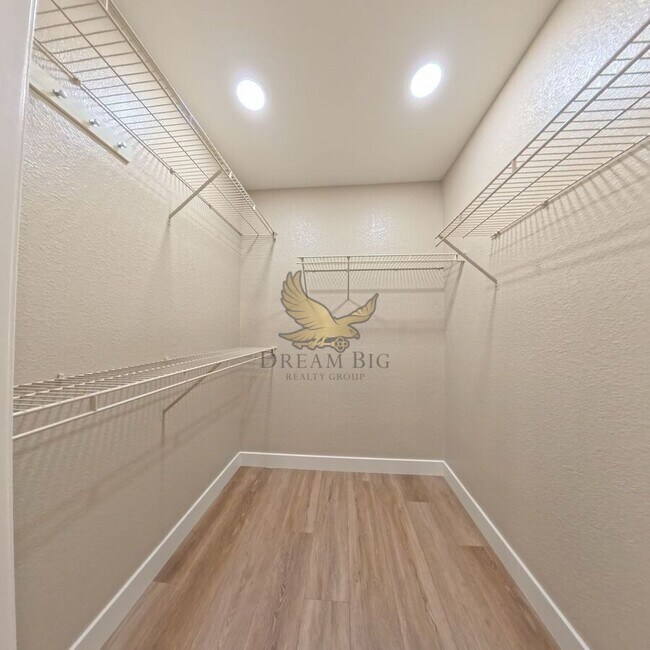 Building Photo - 8101 W Flamingo Rd