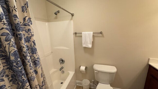 Building Photo - 115 Ponderosa Dr