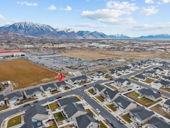 Building Photo - Beautiful 5 Bed / 3 Bath Single-Family Home in Lindon