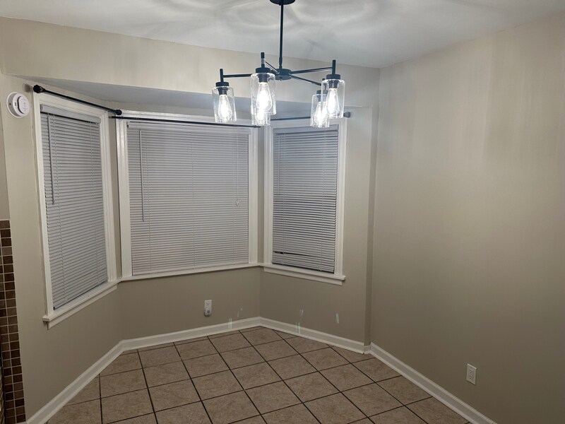 Building Photo - 83 S Lynhurst Dr