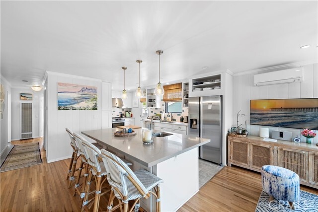 Building Photo - 1016 Catalina St