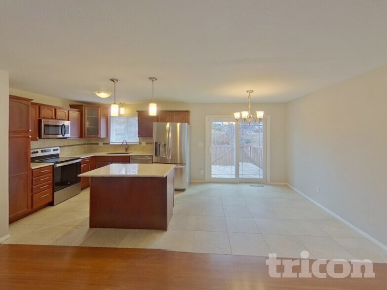 Building Photo - 4840 Windward Cir