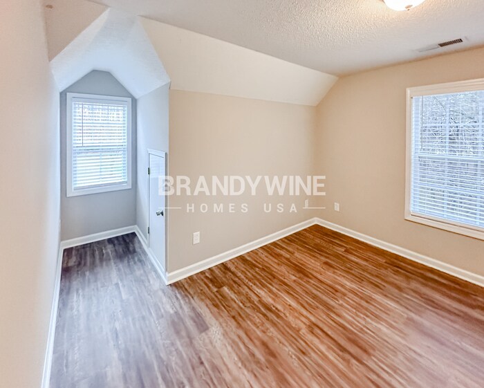 Building Photo - 62 Colony Dr