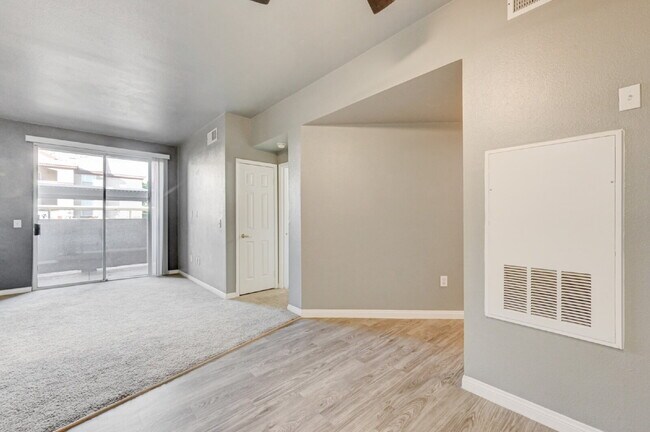 Building Photo - Ground Floor 2BD/2BA Condo in Gated Henderson Community – Resort-Style Amenities!