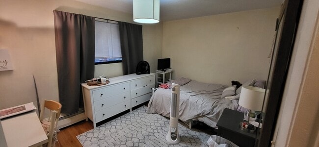 Building Photo - 239 Kelton St