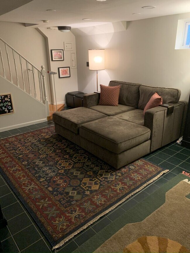 Building Photo - Charming Colonial in Prime Silver Spring L...