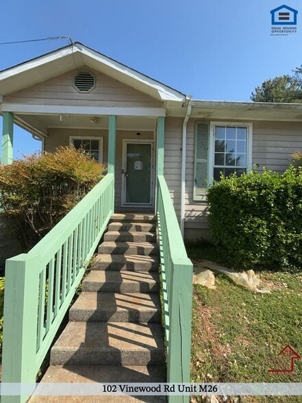 Building Photo - 102 Vinewood Rd