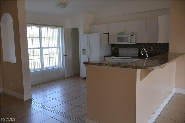 Building Photo - 3805 22nd St SW