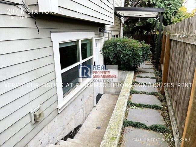 Building Photo - 207 N Stafford St