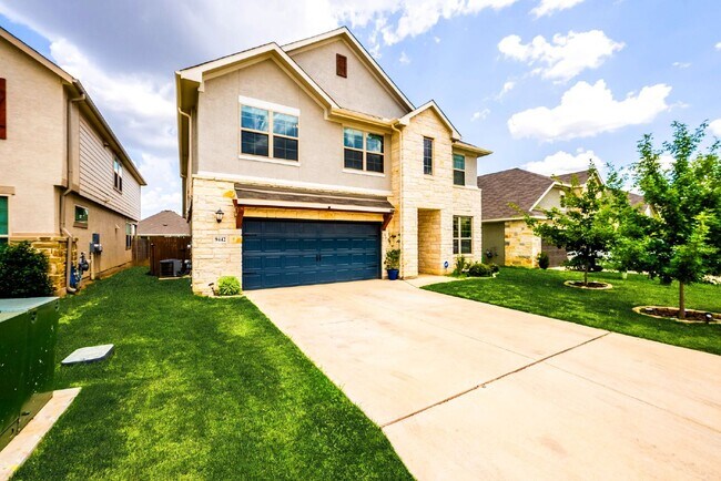 Building Photo - Rental Home w/ a POOL!!!