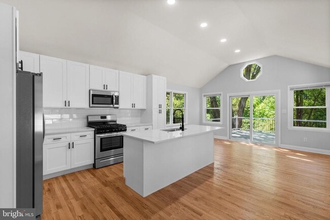 Building Photo - 14906 Dunstan Ln