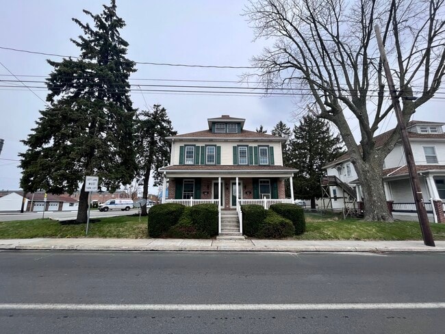 Exterior - 729 3rd St