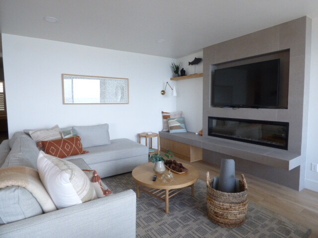 Building Photo - 909 Coast Blvd