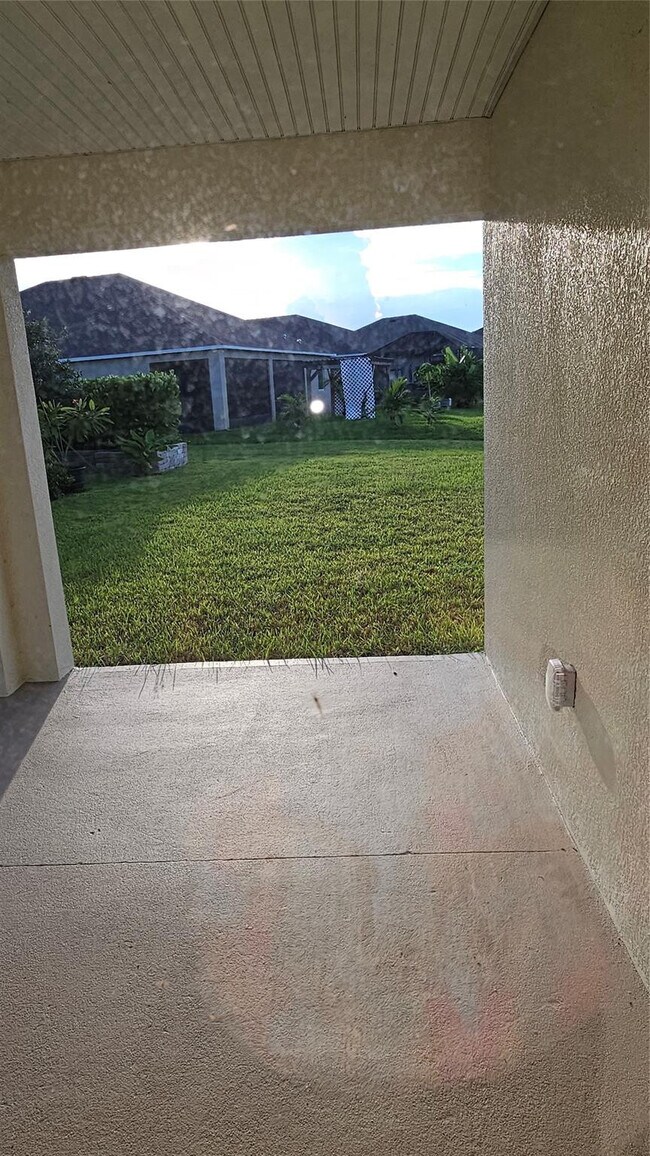 Building Photo - 1884 Middlebury Drive