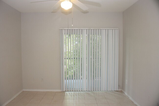Building Photo - Spacious 2 Bedroom 2 Bath Ocoee Condo