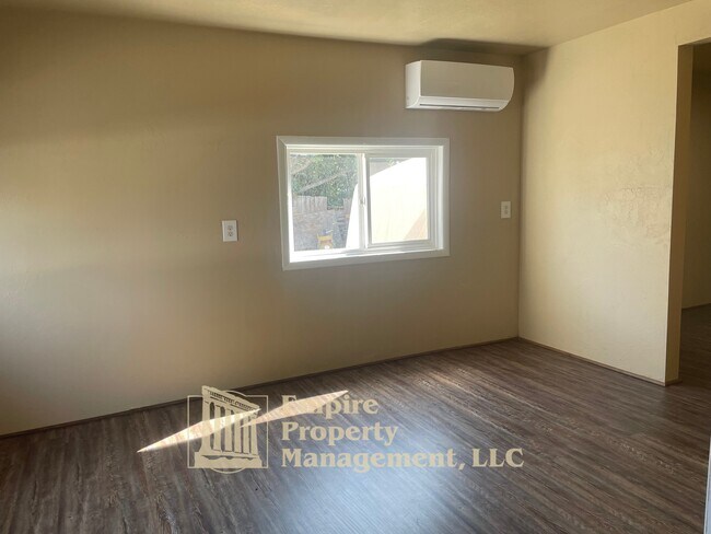 Building Photo - 173 N Seneca Rd