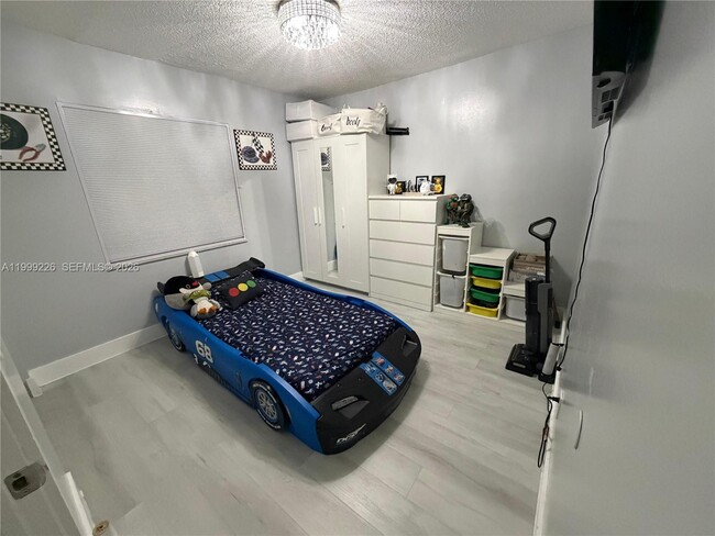 Building Photo - 6878 NW 173rd Dr