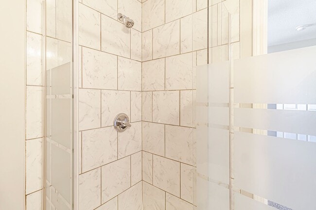 Building Photo - 181 SE State Rte 13