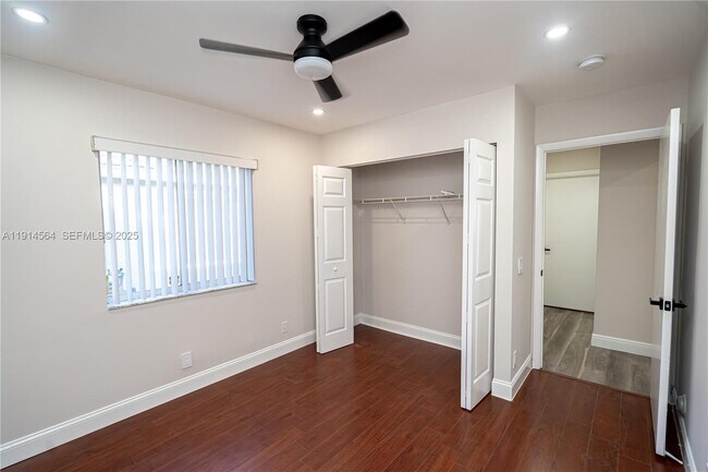 Building Photo - 1592 Salerno Cir