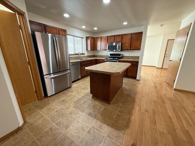Building Photo - 1838 Bobs Hollow Ln