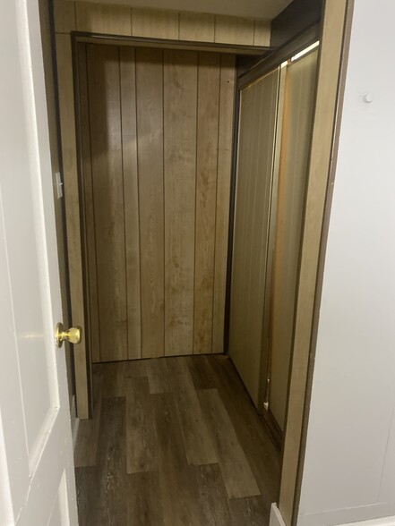 Dual Closet - 448 E 27th St